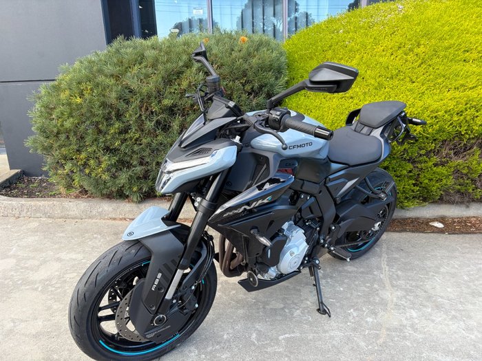 2025 CFMOTO 675 NK