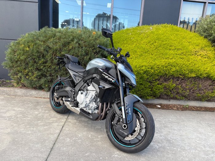 2025 CFMOTO 675 NK