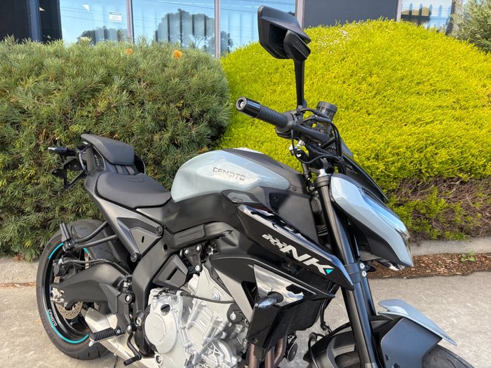 2025 CFMOTO 675 NK