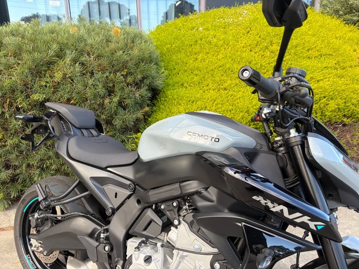 2025 CFMOTO 675 NK