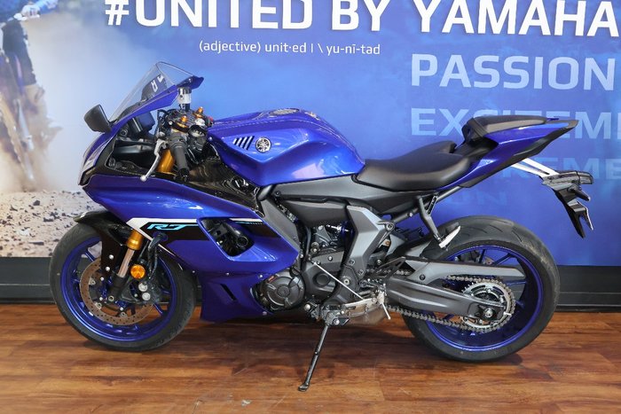 2025 Yamaha YZF-R7LA Blue