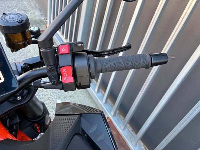 2026 Ktm 990 DUKE R ORANGE