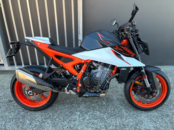 2026 Ktm 990 DUKE R ORANGE