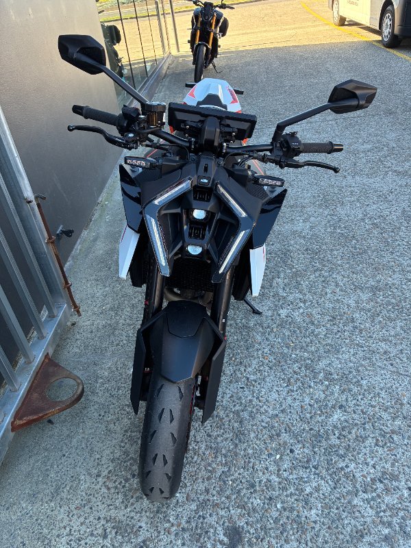 2026 Ktm 990 DUKE R ORANGE
