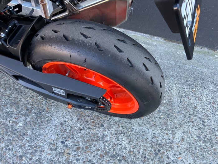 2026 Ktm 990 DUKE R ORANGE