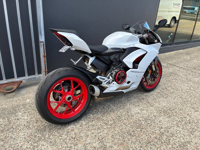 2022 Ducati PANIGALE V2 WHITE