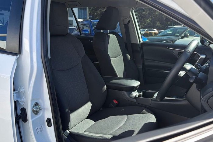 2024 Toyota RAV4 GXL