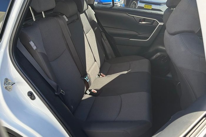 2024 Toyota RAV4 GXL