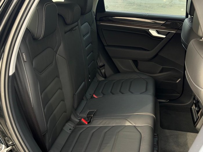 2025 Volkswagen Touareg 170TDI