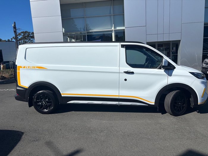 2025 Ford Transit Custom Trail LWB