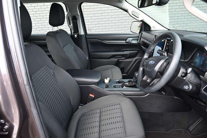 2022 Ford Everest Ambiente