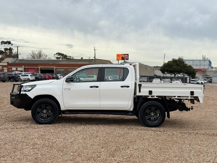 2022 Toyota Hilux SR