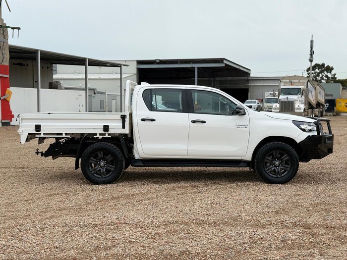 2022 Toyota Hilux SR