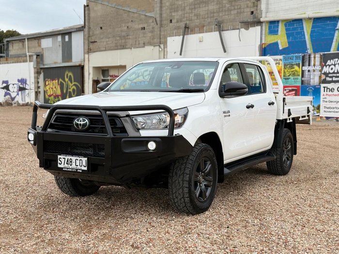 2022 Toyota Hilux SR