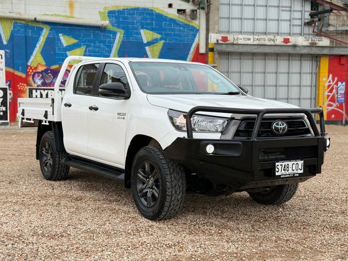 2022 Toyota Hilux SR