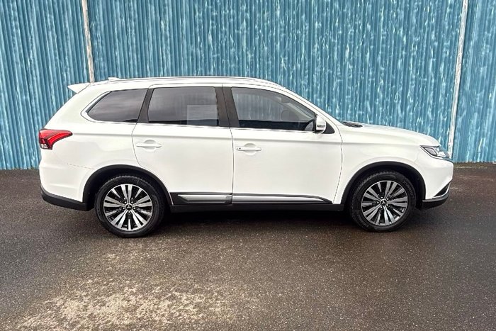 2020 Mitsubishi Outlander LS