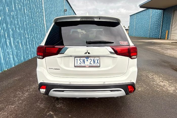 2020 Mitsubishi Outlander LS