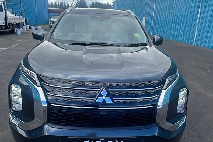 2025 Mitsubishi Outlander PHEV Exceed