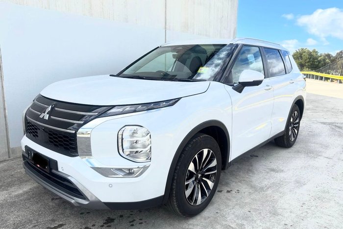 2026 Mitsubishi Outlander LS