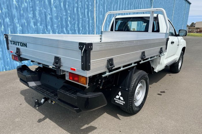 2026 Mitsubishi MV