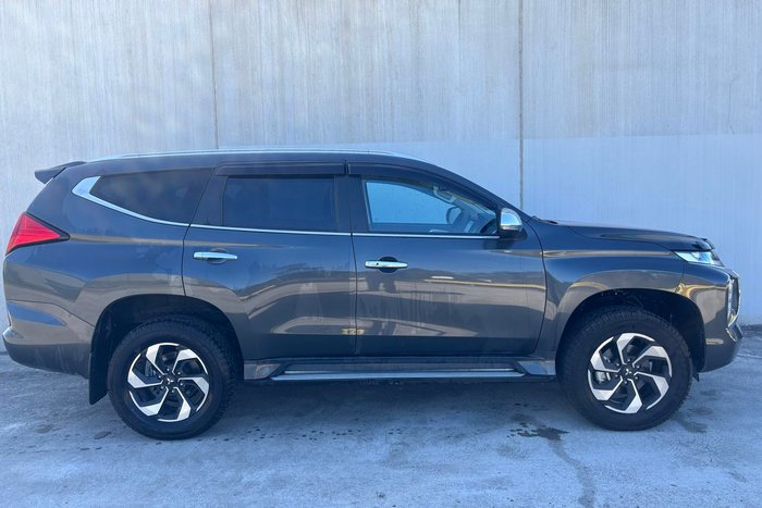 2025 Mitsubishi Pajero Sport GLS