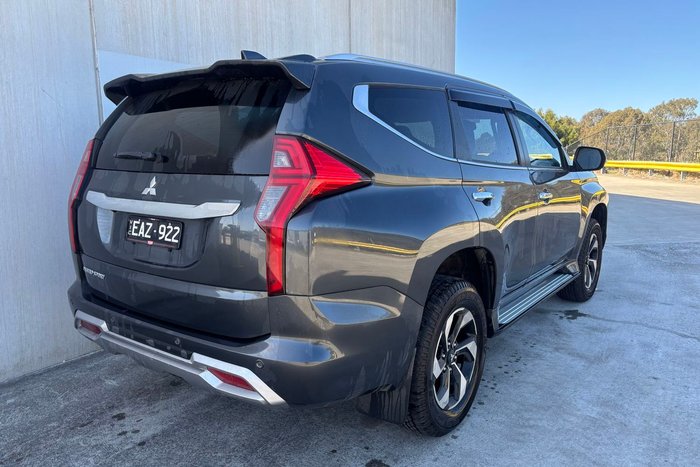 2025 Mitsubishi Pajero Sport GLS