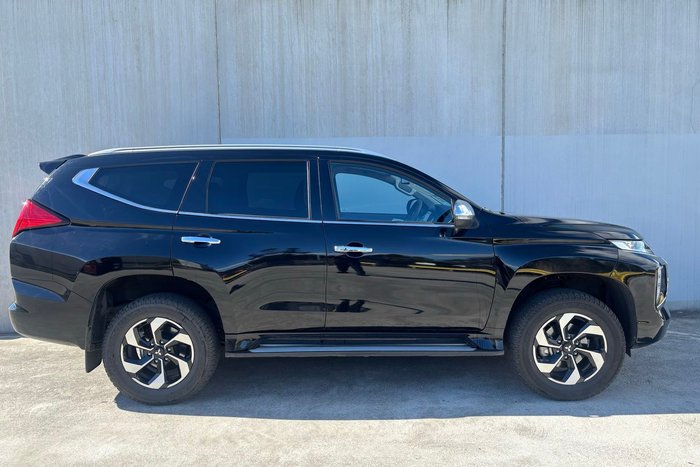 2025 Mitsubishi Pajero Sport GLS