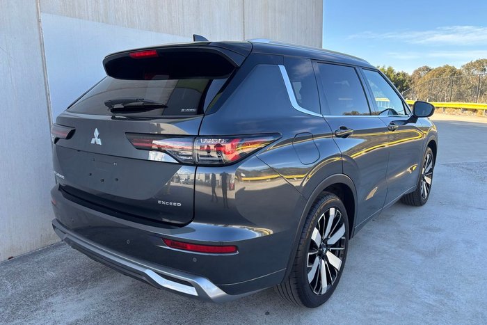 2025 Mitsubishi Outlander Exceed Tourer