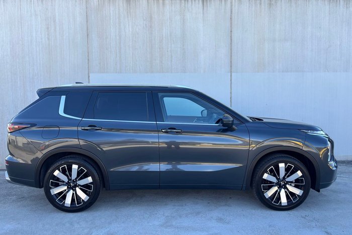 2025 Mitsubishi Outlander Exceed Tourer