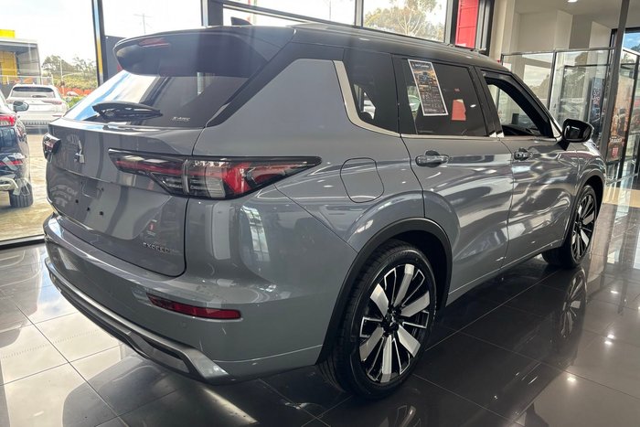 2025 Mitsubishi Outlander Exceed Tourer