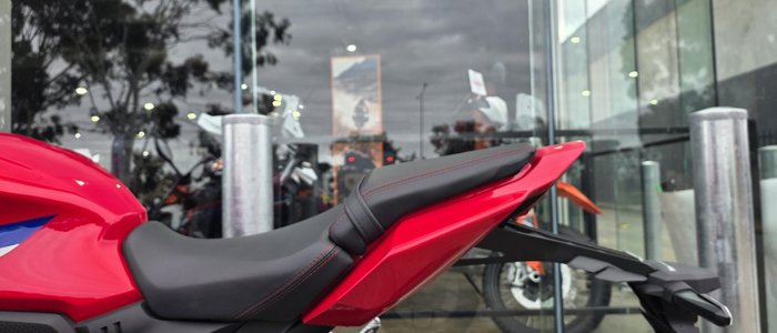 2025 Honda CBR650R E-Clutch CBR 650 Red