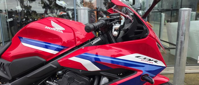 2025 Honda CBR650R E-Clutch CBR 650 Red
