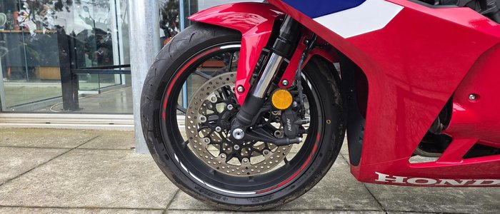 2025 Honda CBR650R E-Clutch CBR 650 Red
