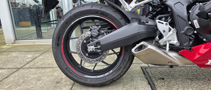 2025 Honda CBR650R E-Clutch CBR 650 Red