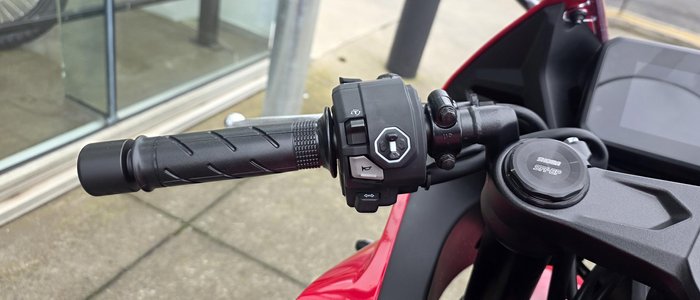 2025 Honda CBR650R E-Clutch CBR 650 Red