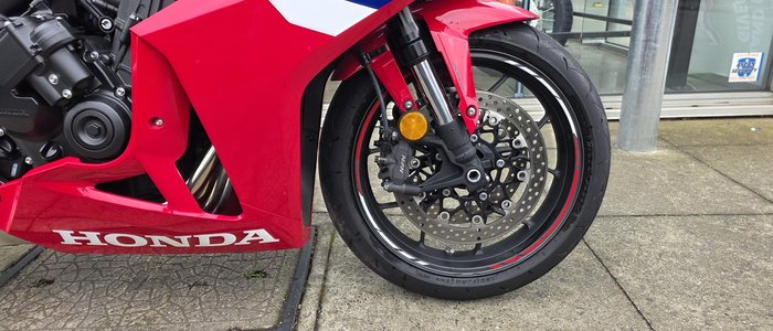2025 Honda CBR650R E-Clutch CBR 650 Red