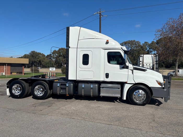 2022 Freightliner Cascadia