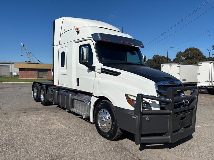 2022 Freightliner Cascadia