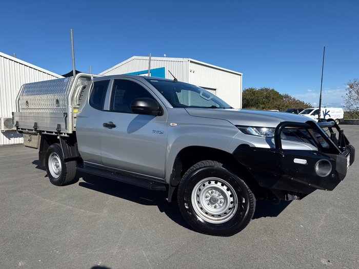 2022 Mitsubishi Triton GLX