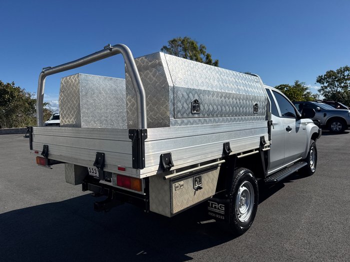 2022 Mitsubishi Triton GLX