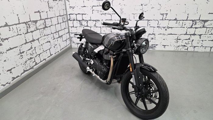 2026 Triumph Bonneville T100 (900cc) Bonneville Black