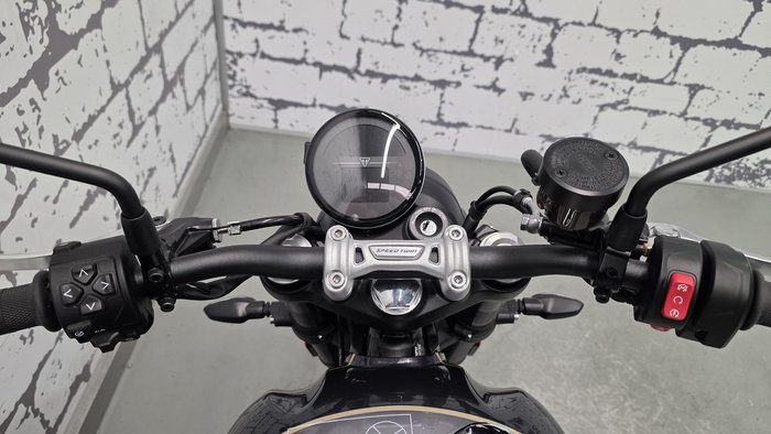 2026 Triumph Bonneville T100 (900cc) Bonneville Black