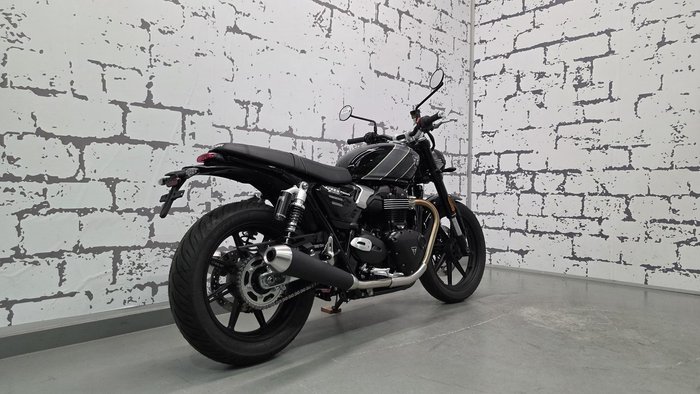 2026 Triumph Bonneville T100 (900cc) Bonneville Black