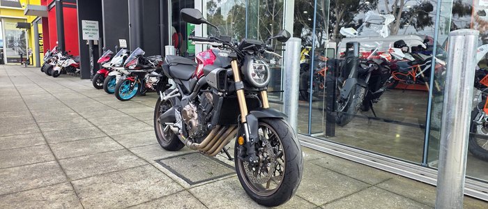 2025 Honda CB650R CB Red