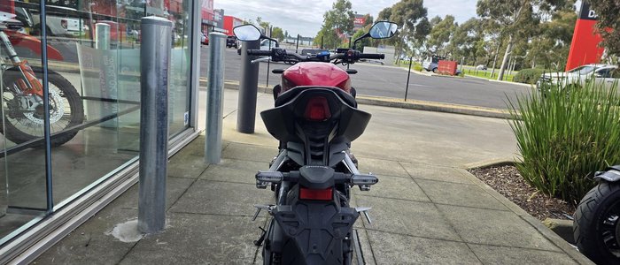 2025 Honda CB650R CB Red