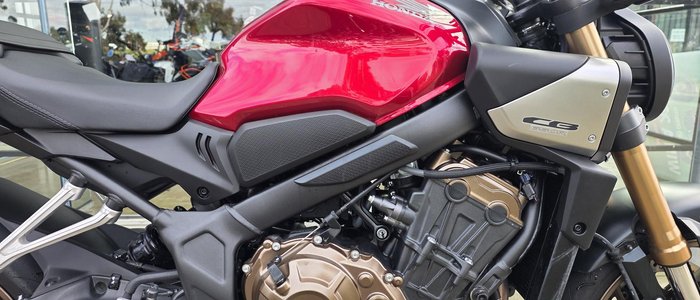 2025 Honda CB650R CB Red
