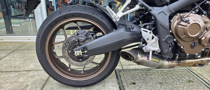 2025 Honda CB650R CB Red