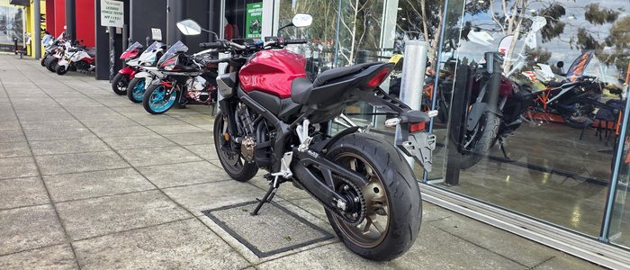 2025 Honda CB650R CB Red