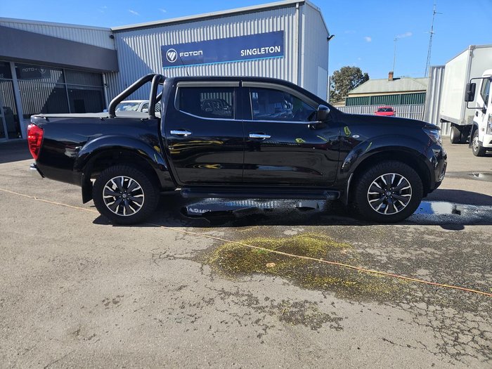 2020 Nissan Navara ST