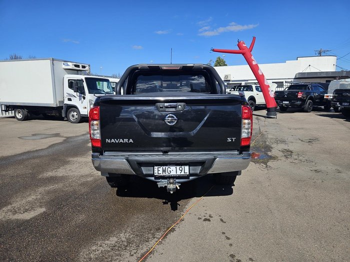 2020 Nissan Navara ST